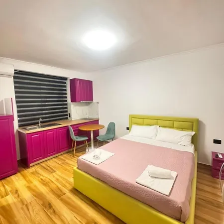 Keli's * Tirana